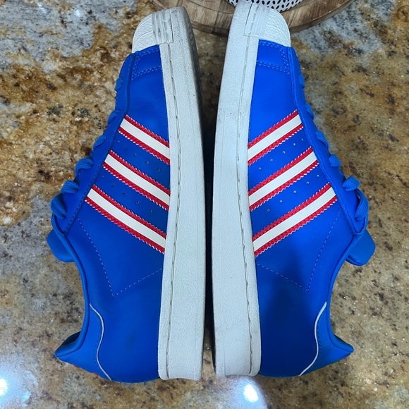 Adidas Superstar size 5.5 - Picture 7 of 9